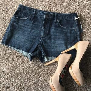 ☀️NWT High rise jean shorts, Size 6/28
